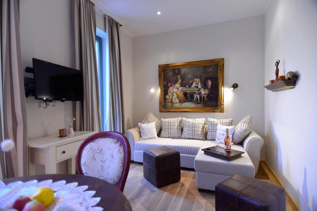 Schottennester Schlafen An Der Kraemerbruecke Erfurt Room photo